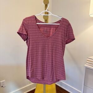 lululemon v-neck short sleeve tee size 6